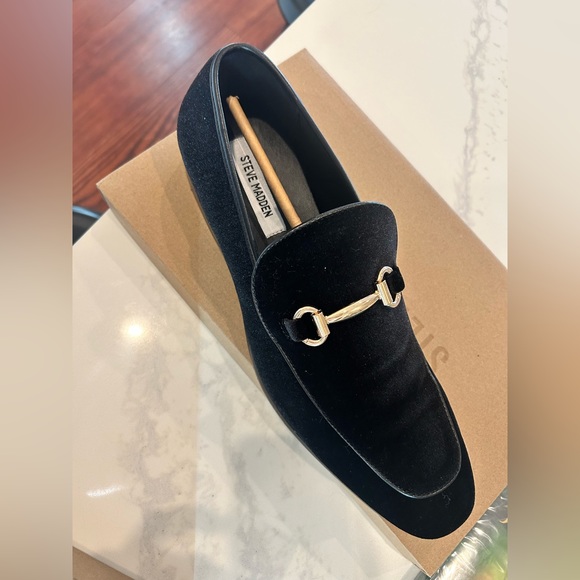 Men’s black velvet loafers - Picture 9 of 9